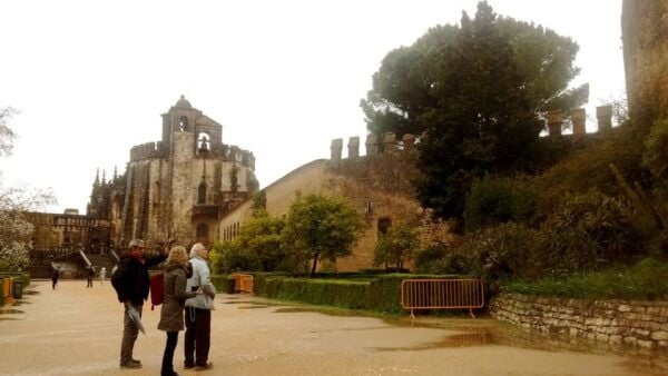 From Lisbon: Tomar, Christ Convent & Almourol Castle Tour - Customer Reviews