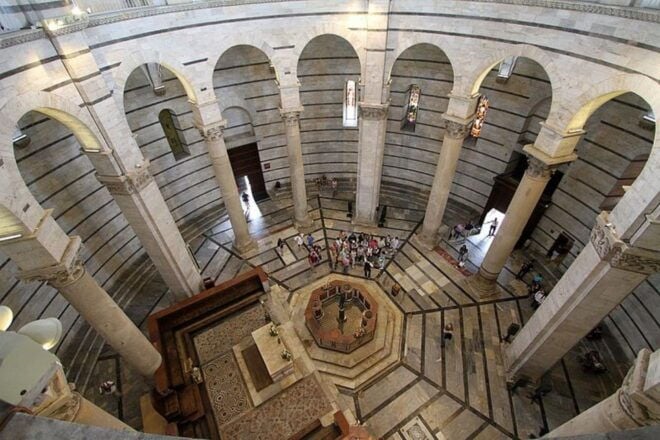 From Livorno: Bus Transfer to the Leaning Tower of Pisa - Location Information