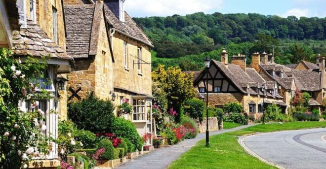 From London: Cotswolds Small-Group Day Tour With Cream Tea - Review Summary