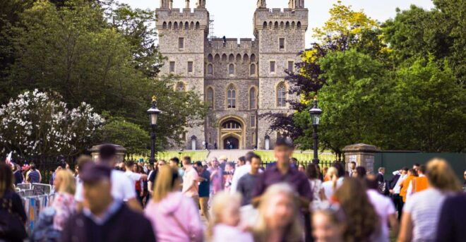 From London: Half-Day Trip to Windsor With Castle Tickets - Booking and Meeting Point Information