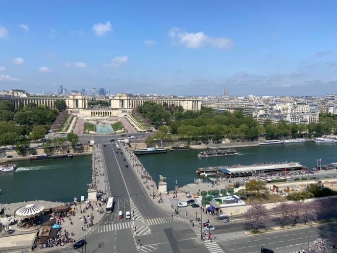 From London: Paris Day Trip With Lunch on Eiffel Tower - Guide Information