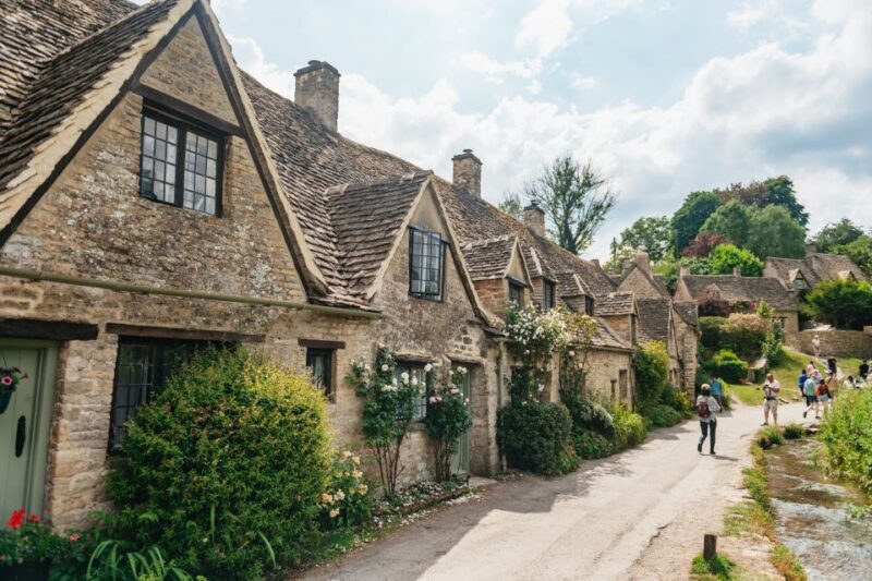 From London: Small Group Cotswolds Villages Tour - The Guided Experience: Personalities and Insights
