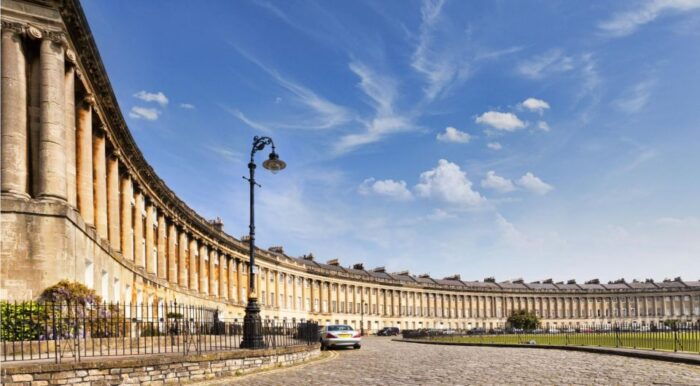 From London: Small Group Stonehenge, Bath & Cotswolds Tour - FAQ
