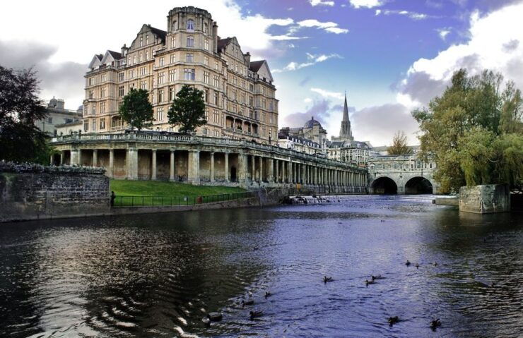 From London: Stonehenge, Bath & Lacock Full-Day Sunrise Tour - Tour Details