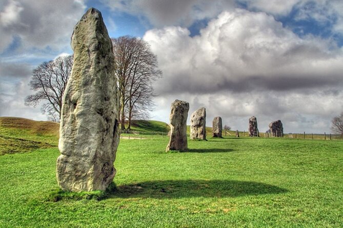 From London: Stonehenge & the Stone Circles of Avebury - Stonehenge and Avebury Comparison
