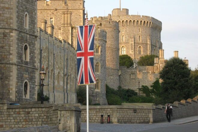 From London: Stonehenge, Windsor, and Bath Day Tour - 15 Max - Participants and Dates