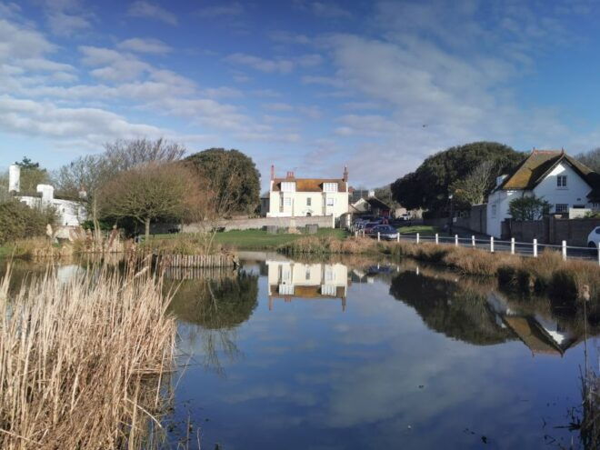 From London: Sussex Villages and White Cliffs Guided Tour - Starting Times and Live Guide