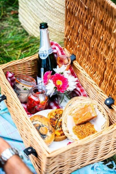 From London: Vintage Bus Wine Tour With Return Train Tickets - Return Train Tickets