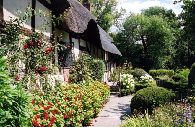 From London: Warwick Castle, Stratford & Oxford Day Tour - Customer Reviews