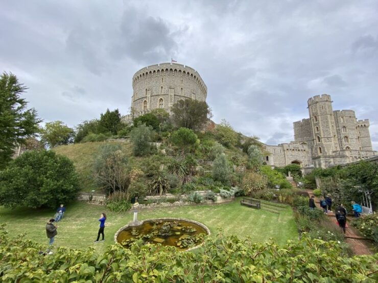 From London: Windsor Castle & Stonehenge Private Day Trip - Windsor Castle Visit