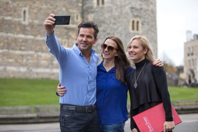 From London: Windsor, Stonehenge & Bath Private Car Tour - Stonehenge