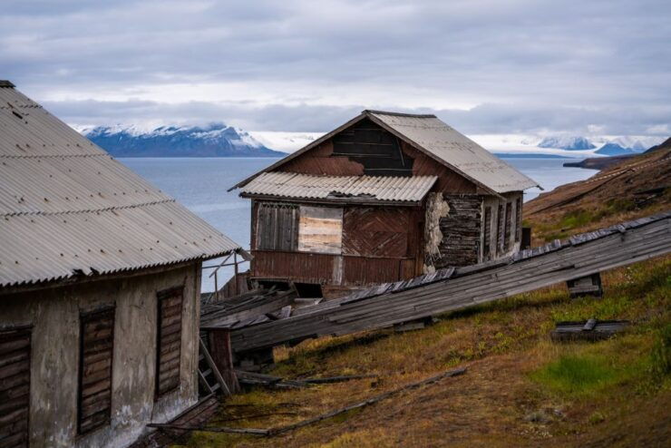 From Longyearbyen Photo Tour: Mysterious Barentsburg - Tour Highlights