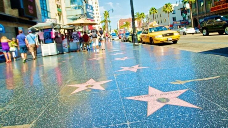 From Los Angeles: Full Day L.A Suburbs and Attractions Tour - Itinerary