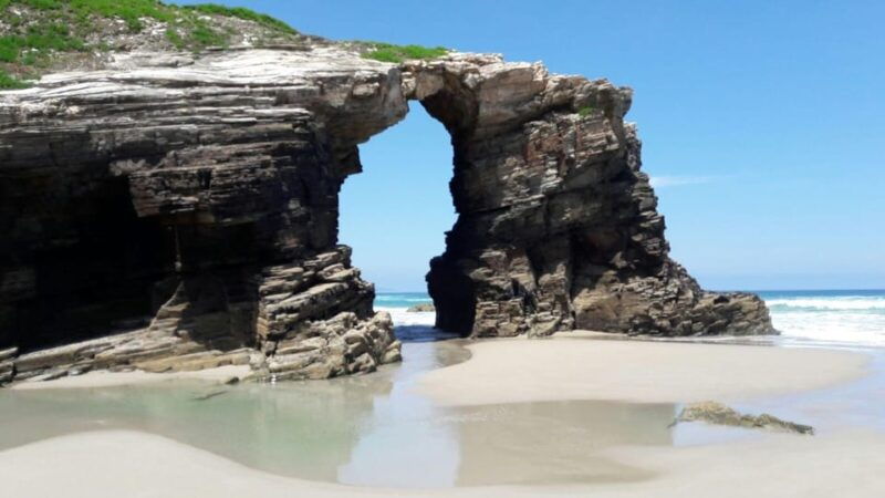 From Lugo: Half Day Excursion to Cathedral Beach and Ribadeo - The Town of Ribadeo