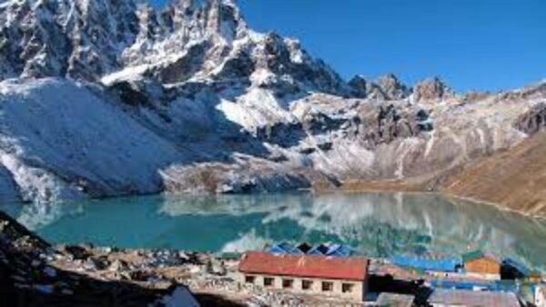 From Lukla: 10 Day Gokyo Lake & Ri Trek With Himalayan Guide - Best Trekking Seasons