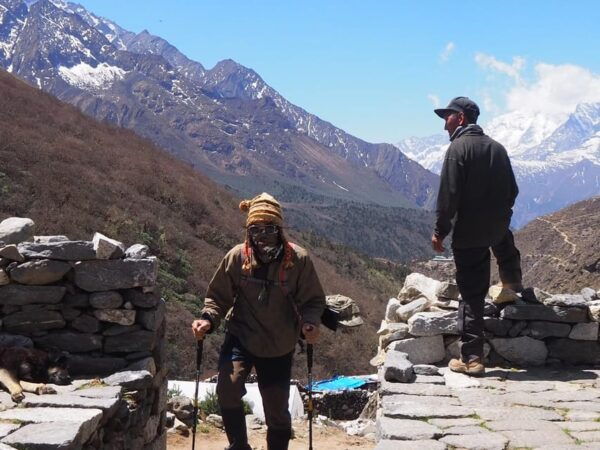 From Lukla: 15 Day Everest Two Passes Trek With Local Guide - Break Down