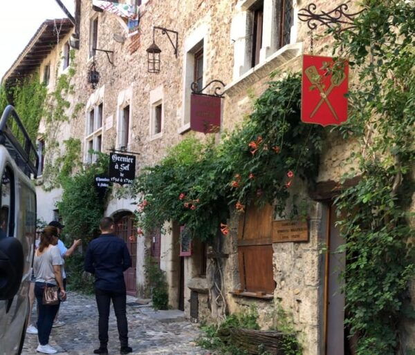 From Lyon: Medieval Town of Pérouges & Annecy Day Tour - Inclusions and Exclusions
