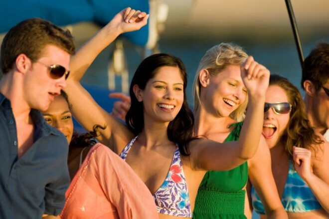From Ma'alaea: Sunset Dinner Cruise Aboard the Quicksilver - Customer Reviews - Overall Rating and Summary