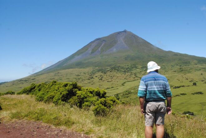 From Madalena: Pico Volcanoes and Lakes Guided Day Tour - Tour Logistics