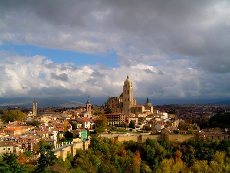 From Madrid: Ávila and Segovia Guided Day Trip - Key Attractions in Ávila