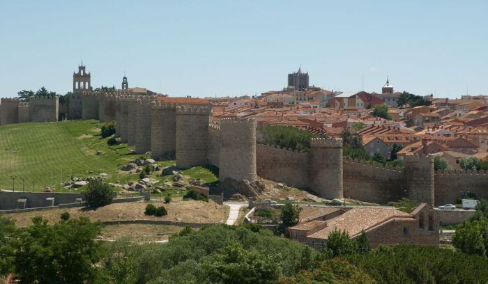 From Madrid: Ávila and Segovia Guided Day Trip - How to Book