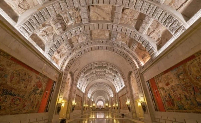 From Madrid: El Escorial, Valle de los Caídos & Segovia Trip - FAQs