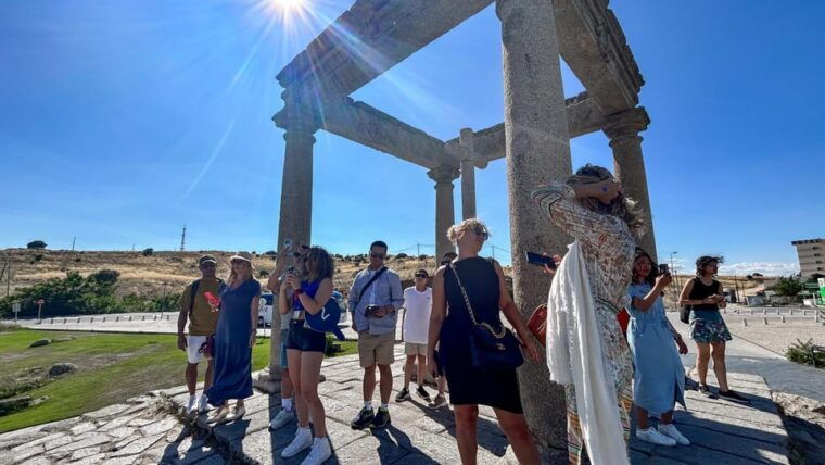From Madrid: Full Day Tour to Segovia and Ávila - Guided Tour of Ávilas Highlights