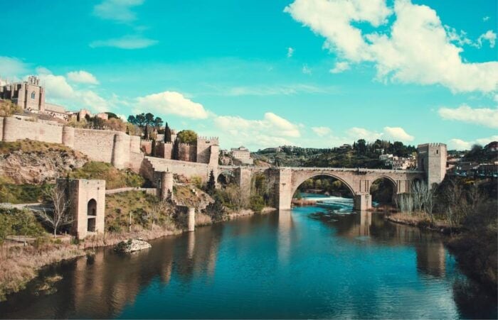 From Madrid: Full Day Trip to Segovia and Toledo - Inclusions, Exclusions, and Important Information
