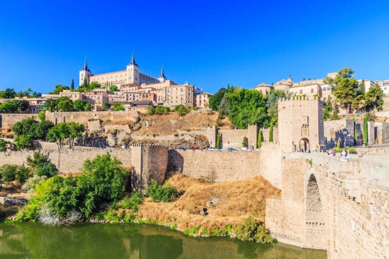 From Madrid: Private Toledo and La Mancha Windmills Day Trip - Discovering the Wonders of Toledo