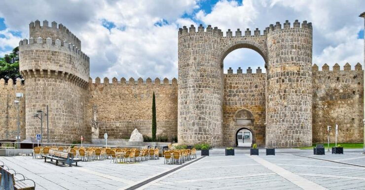 From Madrid: Private Tour Ávila - Segovia With Tapas Route - Good To Know