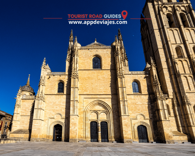 From Madrid: Private Tour Ávila - Segovia With Tapas Route - Gastronomic Experience