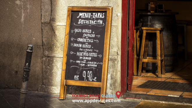 From Madrid: Private Tour Madrid Palacio Real Ticket & Tapas - Starting Point: Puerta Del Sol