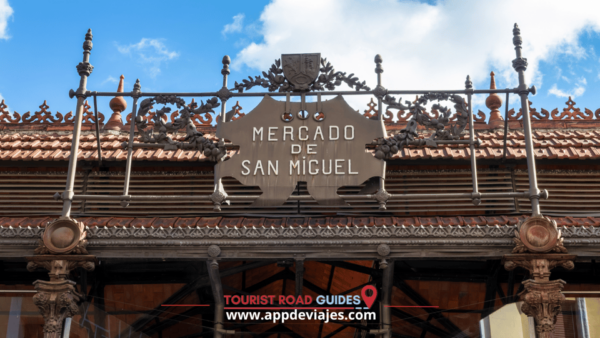 From Madrid: Private Tour Madrid Palacio Real Ticket & Tapas - Key Visits