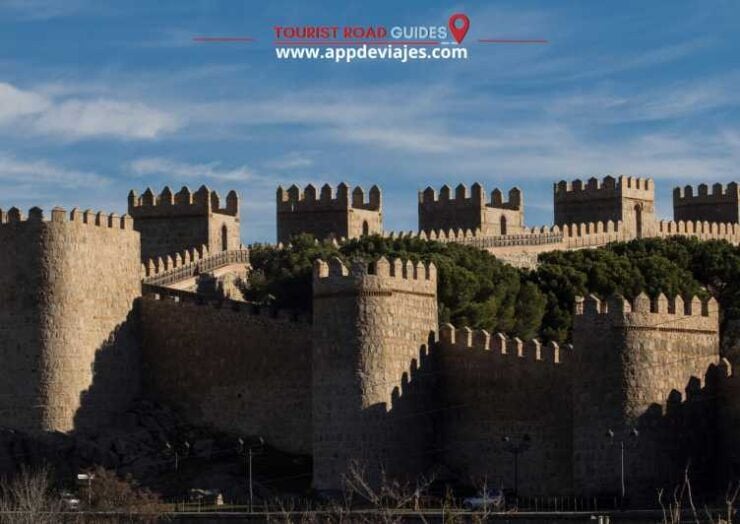 From Madrid: Private Tour of Ávila & Salamanca - Itinerary