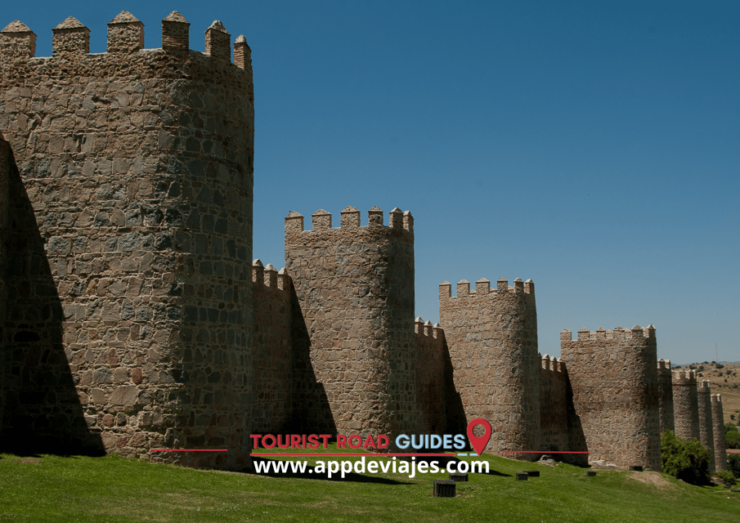 From Madrid: Private Tour of Ávila, Tapas Route & El Escorial - Itinerary Highlights