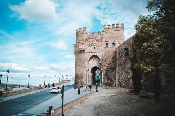 From Madrid: Private Transfer to Toledo - Tailored Exclusive Experience