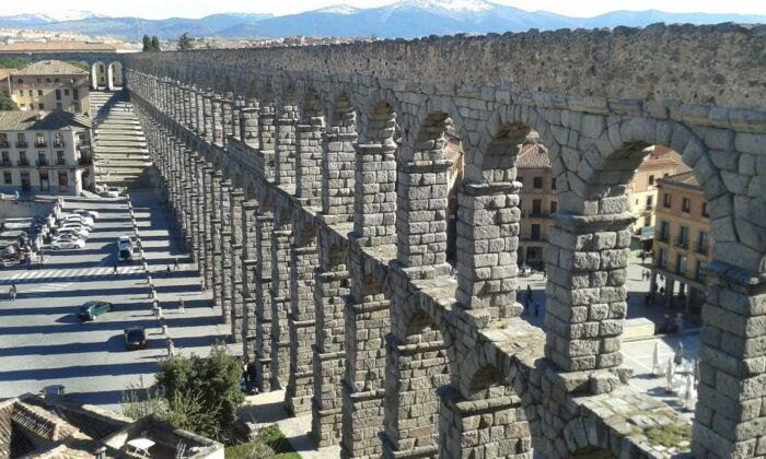From Madrid: Segovia Guided Afternoon Tour - Discovering Segovias Architectural Gems