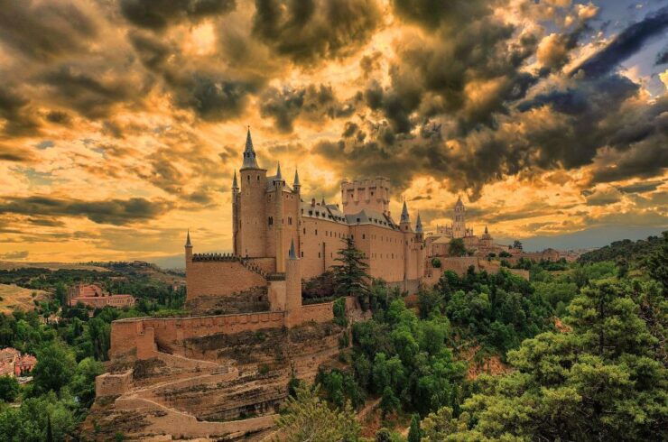 From Madrid: Segovia Highlights Private Half Day Tour - Tour Duration and Guide Availability