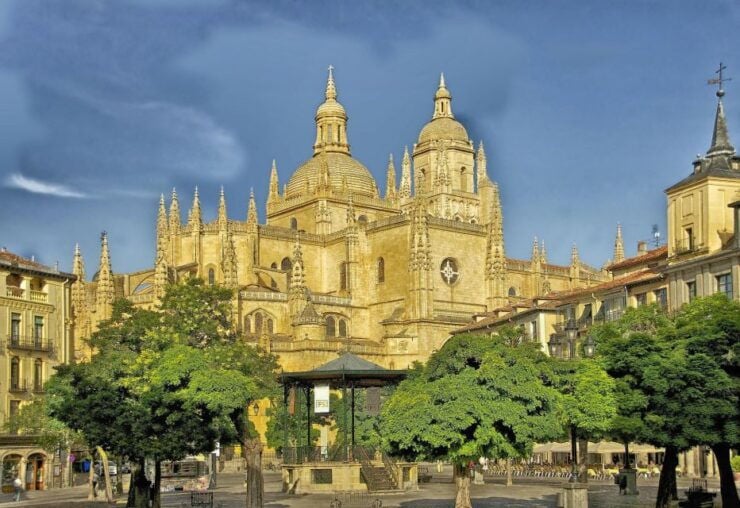 From Madrid: Segovia Highlights Private Half Day Tour - Pickup and Heritage City Visit