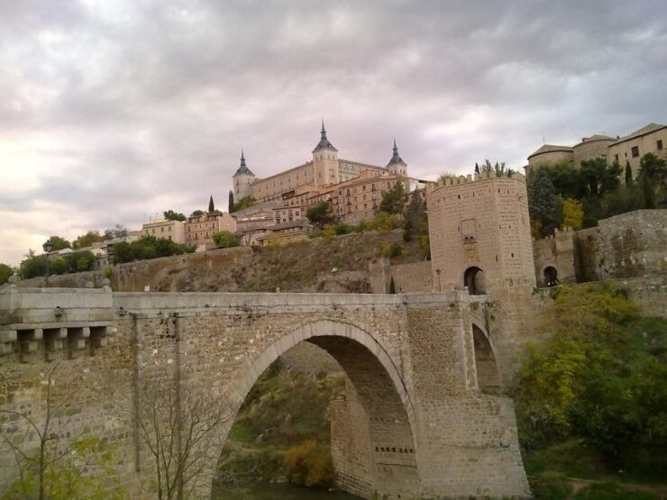 From Madrid: Toledo and Segovia Day Tour - Tour Details
