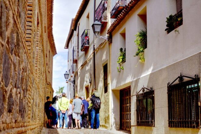 From Madrid: Toledo Guided Day Trip - Transportation