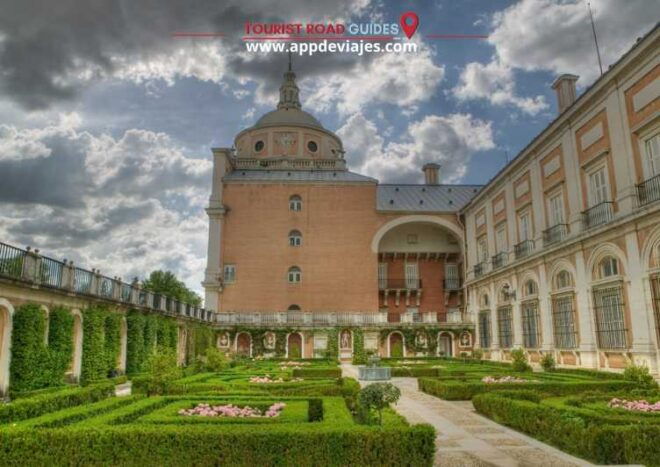 From Madrid: Tour Private Aranjuez & Toledo - Royal Palace of Aranjuez