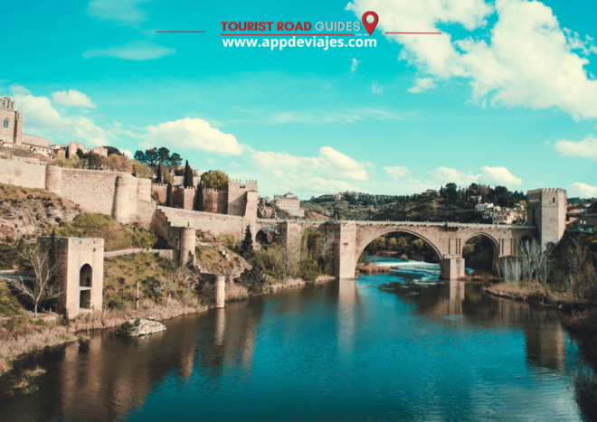 From Madrid: Tour Private Aranjuez & Toledo - Princes Gardens