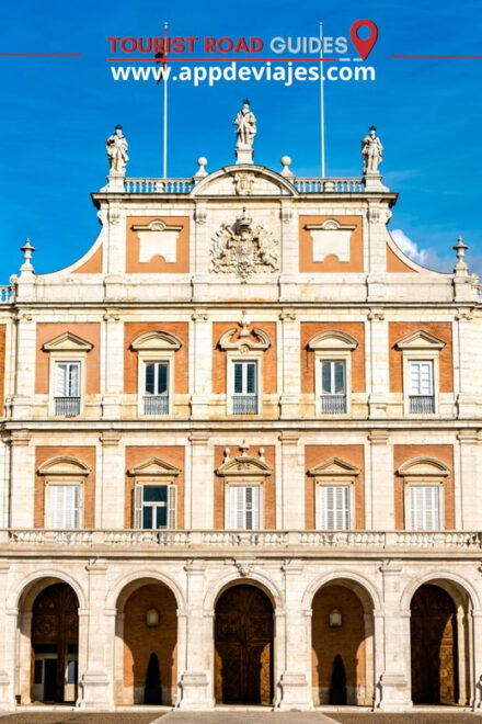 From Madrid: Tour Private Aranjuez & Toledo - Journey to Toledo