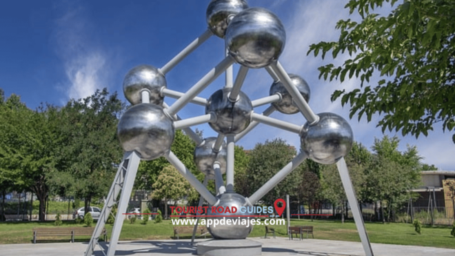 From Madrid: Tour Private Walking 3 Hours - Experience Details