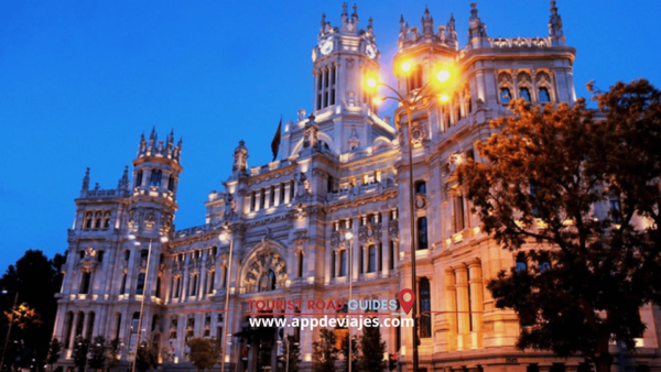 From Madrid: Tour Private Walking 3 Hours - Free Cancellation