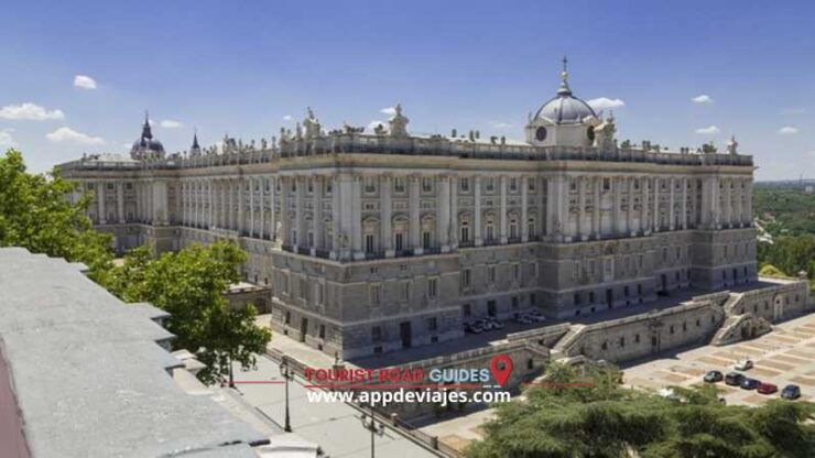 From Madrid: Tour Private Walking 6 Hours - Itinerary Highlights