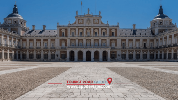 From Madrid: Tour Private Walking 6 Hours - Private Walking Tour