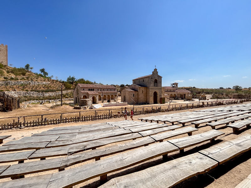 From Madrid: Transfer and tickets to Puy du Fou with Toledos Dream - A long outing, best for show-focused days