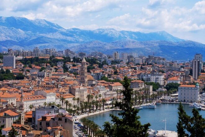 From Makarska : Split City Guided Tour & Free Time - Inclusions